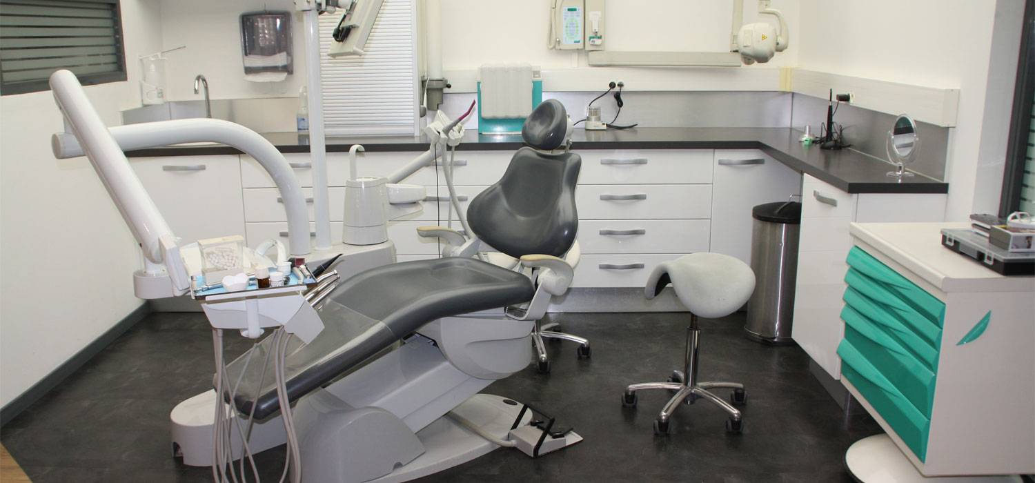 Chirurgien Dentiste Nîmes Implants Appareils Prothèses Dentaires